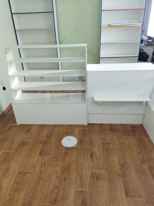 Продам торговые витрины