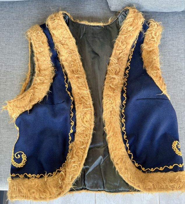 Котленски дамски елек