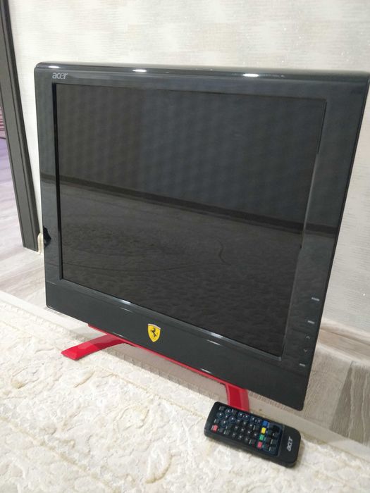 Монитор Acer Ferrari edition F19"