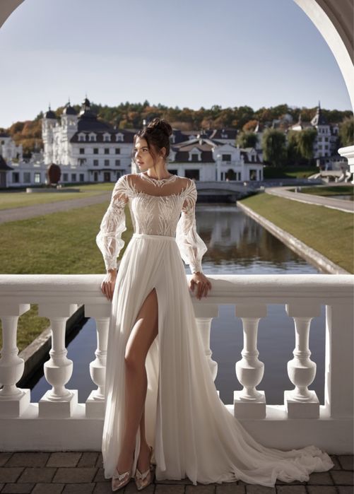 Rochie de mireasa cu maneci bufante