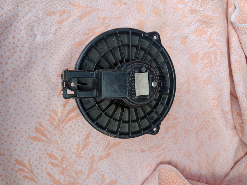 Мотор печки RAV4