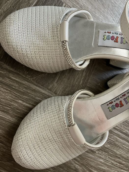 Официални детски обувки