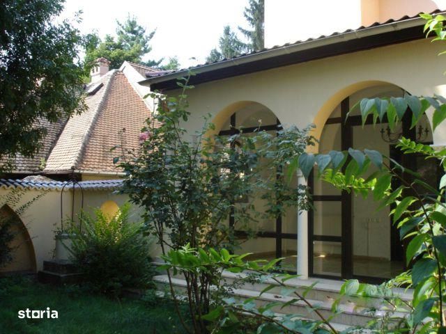 De Inchiriat | Vila cu arhitectura speciala | Piata Aviatorilor