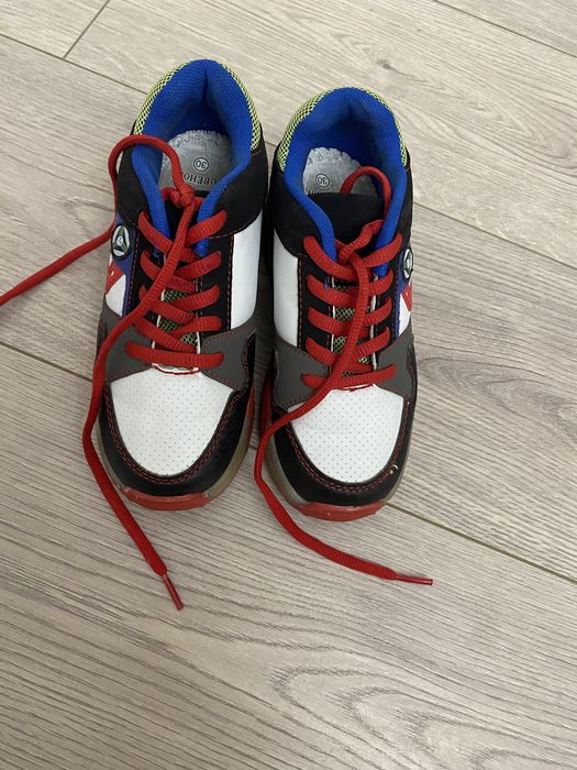 Детские кроссовки-ролики