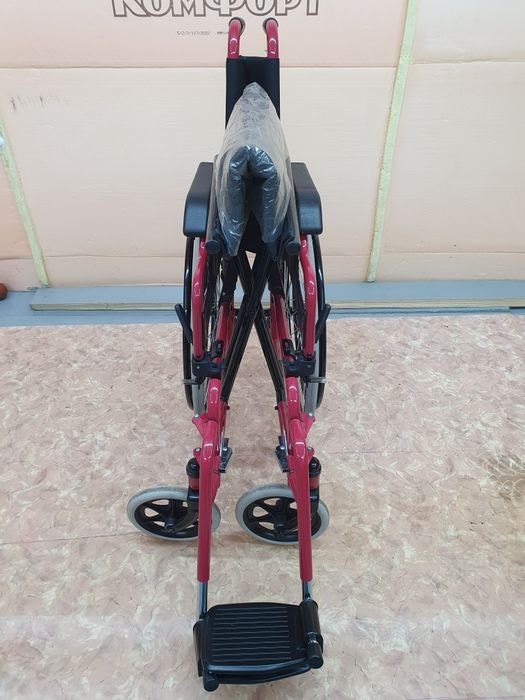 Продам инвалидную коляску Армед