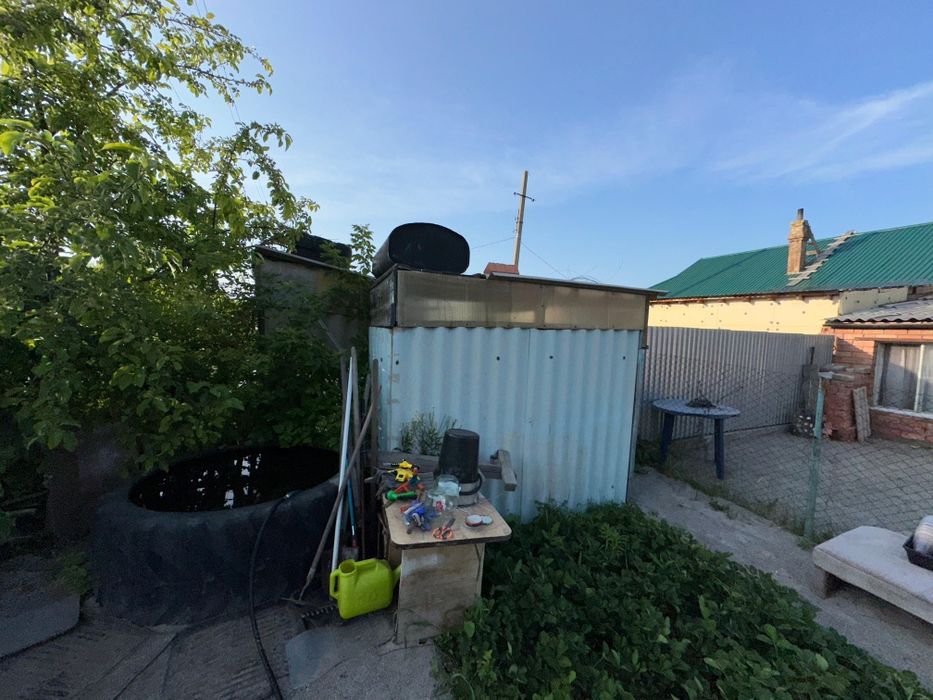 Продам частный,жилой дом 4 сотки.