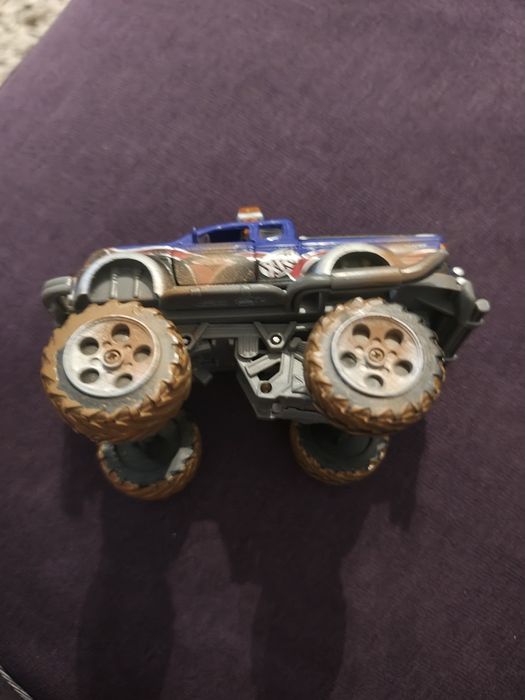 Mașină off road XR7