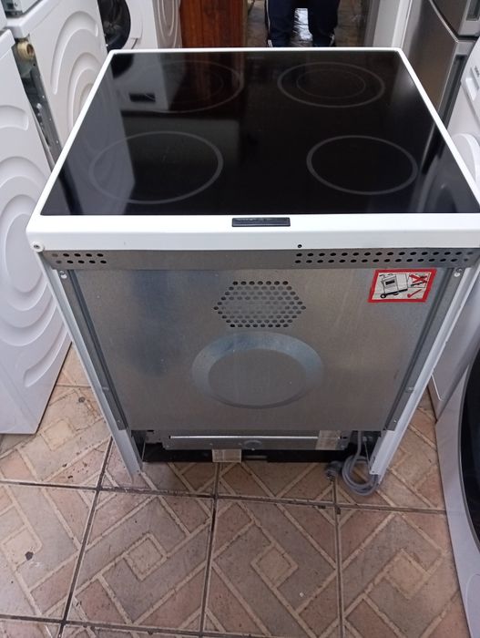 Уникална печка с керамичен плот Voss Electrolux с 2 години гаранция