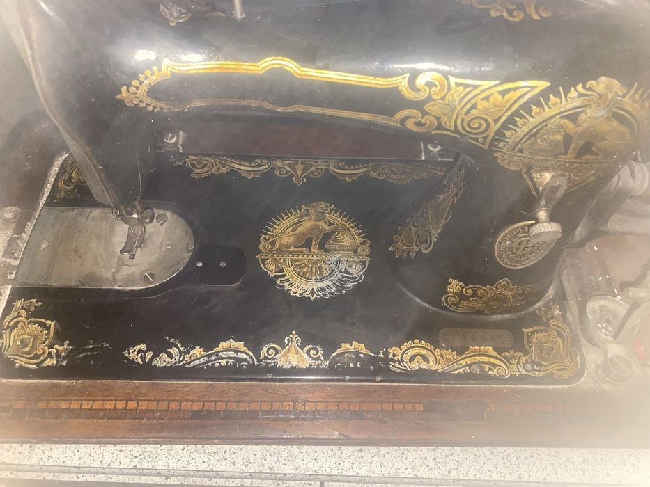 Стара шевна машина
