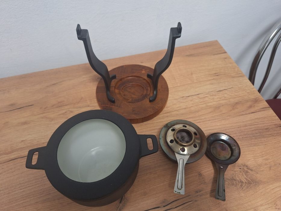 Set fondue din fontă emailată