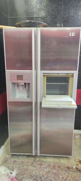 Двухдверный холодильник