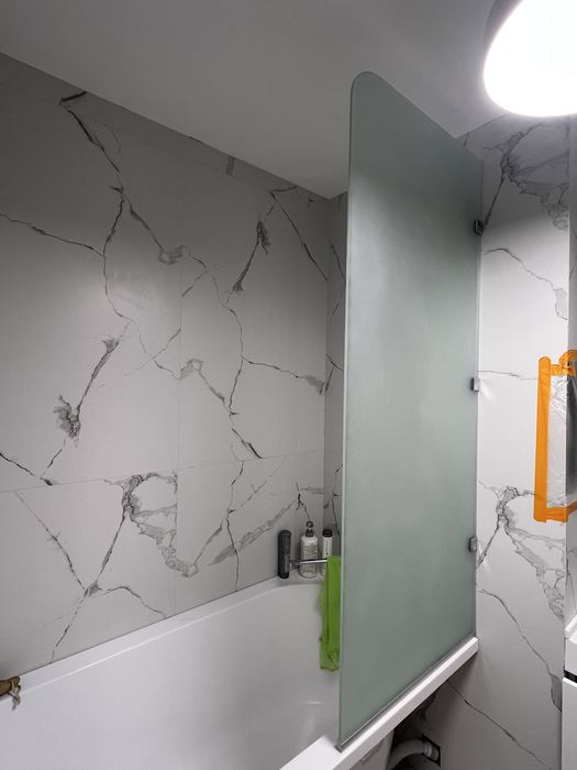 Перегородка для ванной, стекло.