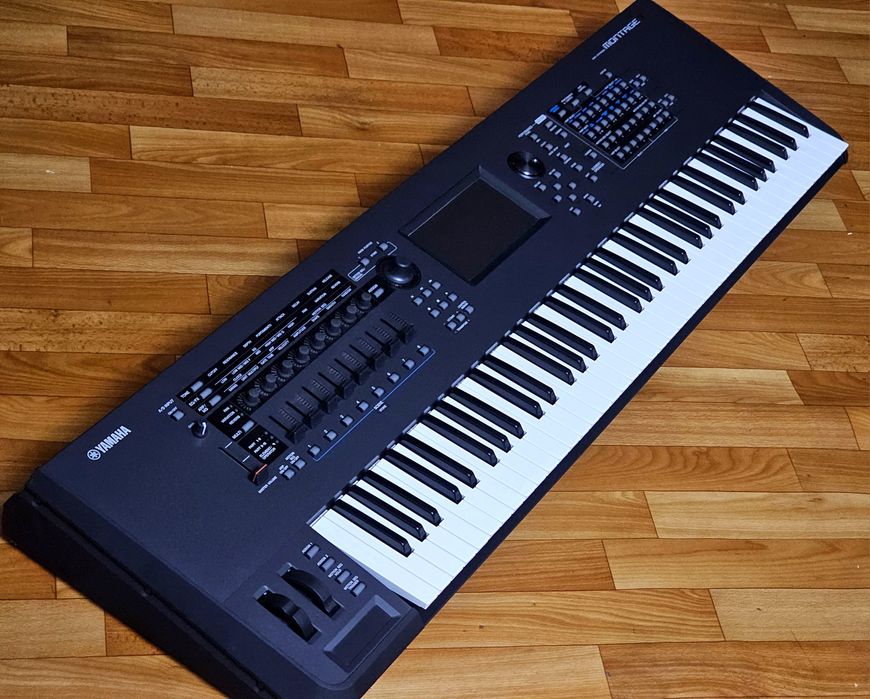 Профессиональный синтезатор YAMAHA MONTAGE 7