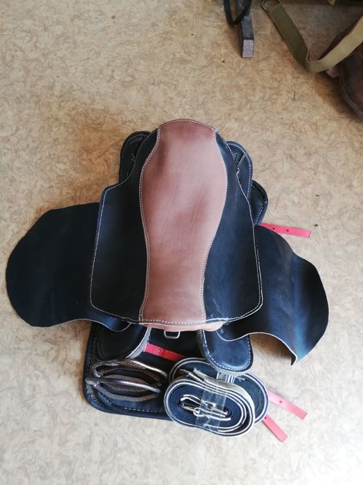 Седла кавалерийское