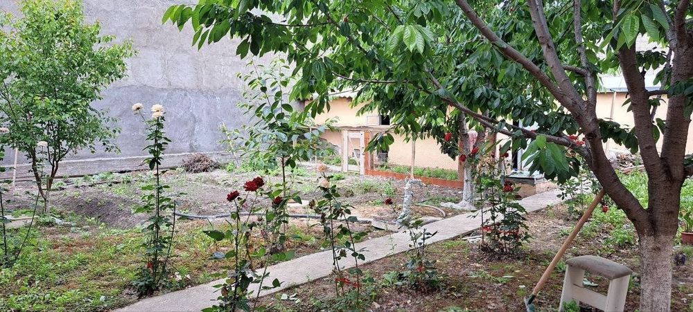 6 ком. ДОМ. Участок 8 соток. Янгихает р-н (Сергели), ул. Бирлик.