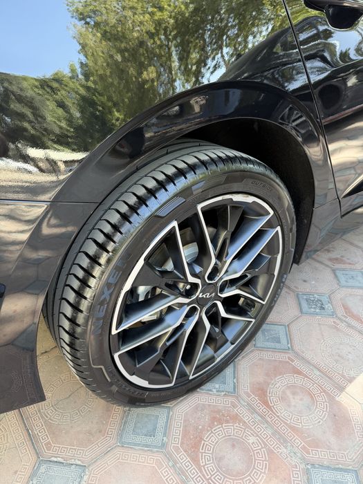 Kia K5 Premium 8 Чи Позится