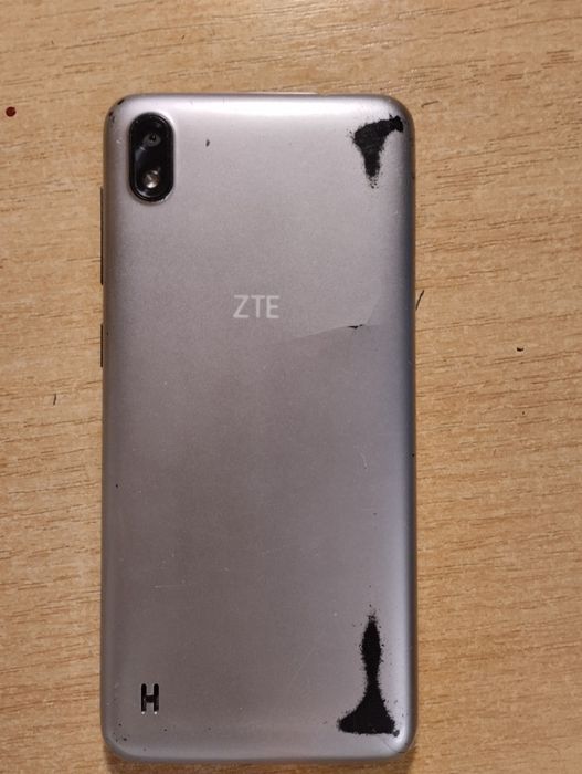 продам смартфон ZTE Blade a530