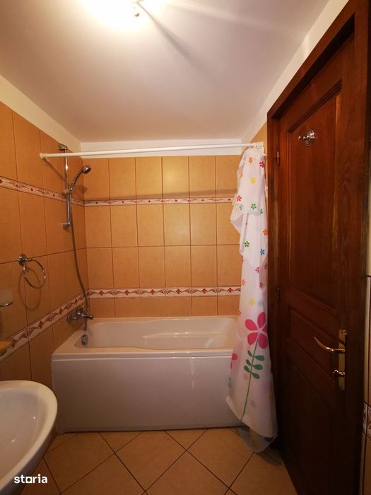 2 camere- Central -Furnica