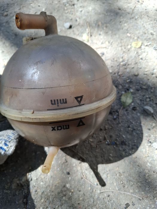 Расширительный бочок Wolksvagen фольксваген фольцваген пассат венто дж