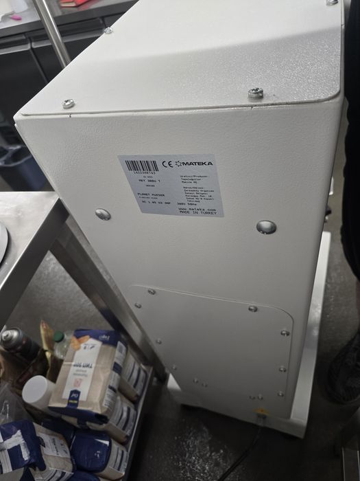 Професионален планетарен миксер MATEKA MKY 300U T