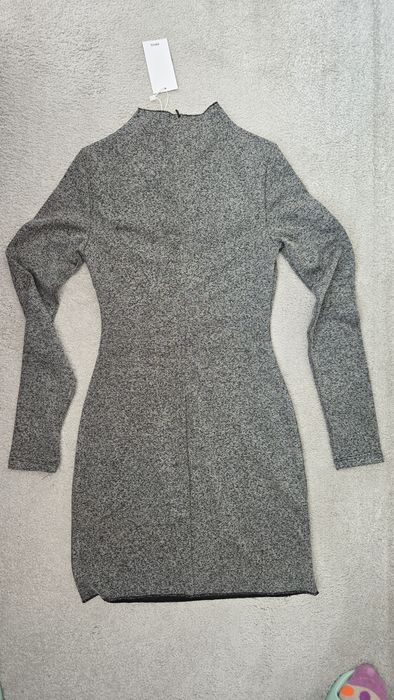 Стилна нова рокля Mango