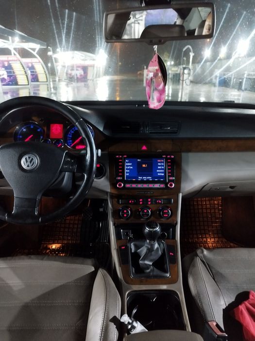 Vand sau schimb pasat b6