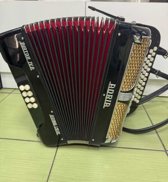 Acordeon ADRIA Daton IV A Grand Luxe