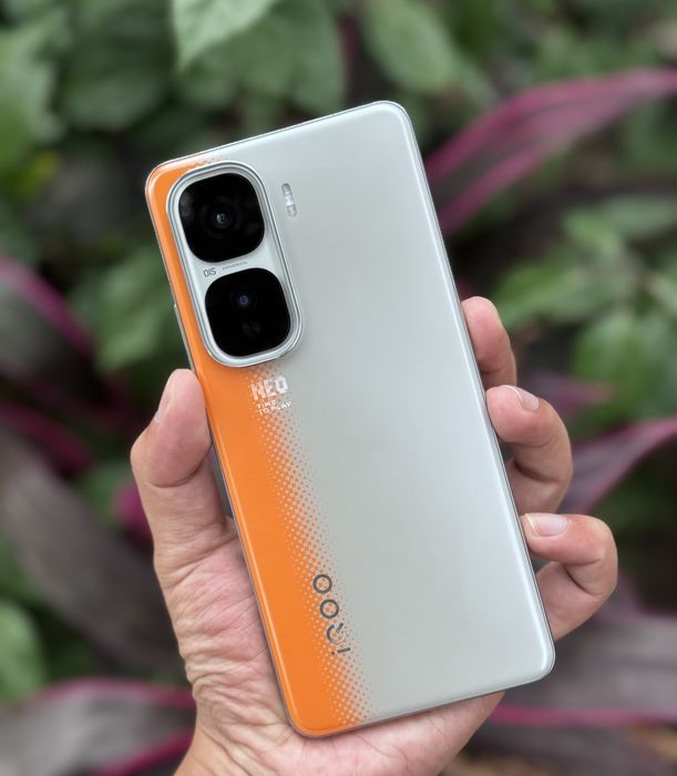 IQOO NEO 10   12/256