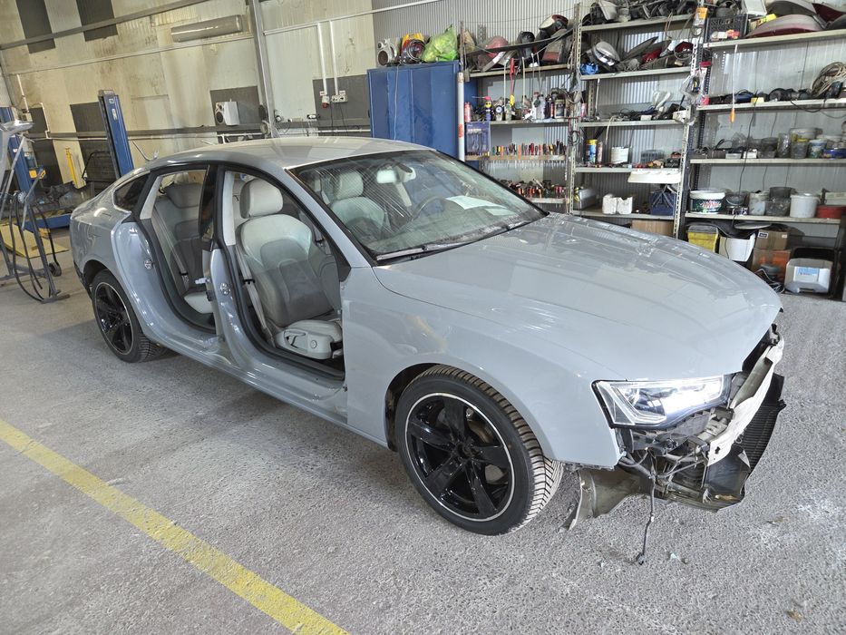 Vand Audi A 5 . 2015 euro 6