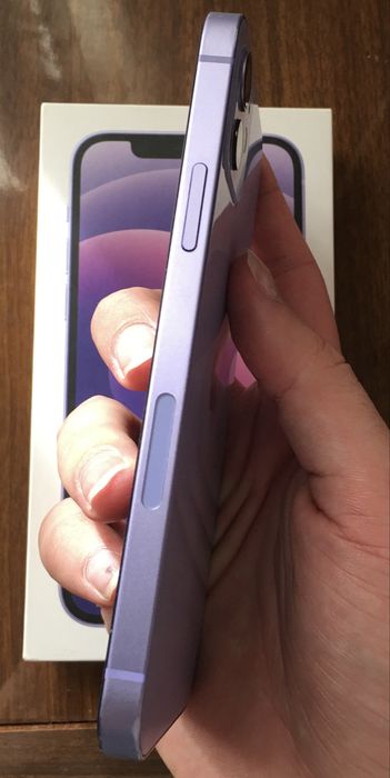 iPhone 12  с коробкой