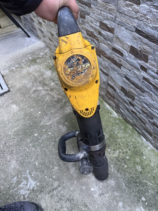 Къртач DeWALT електрически SDS-max, 1550 W, 19 J, D25902K