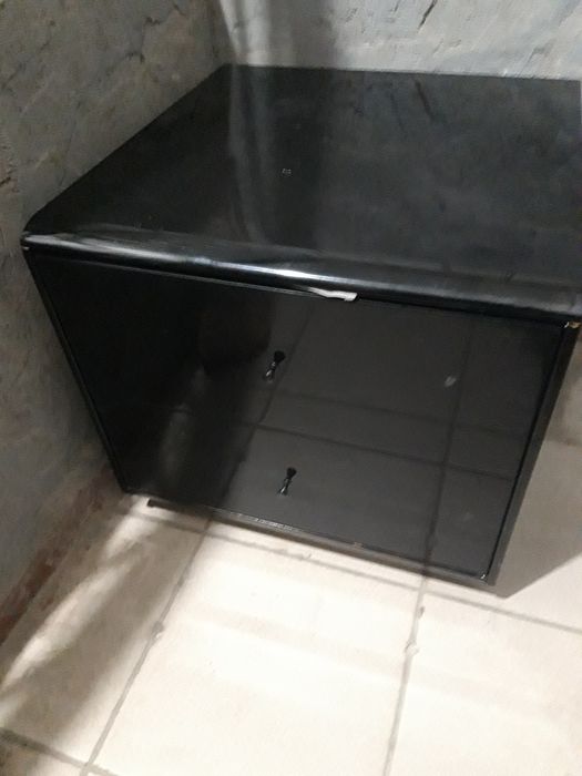 Тумбочка чёрный цвет мрамор