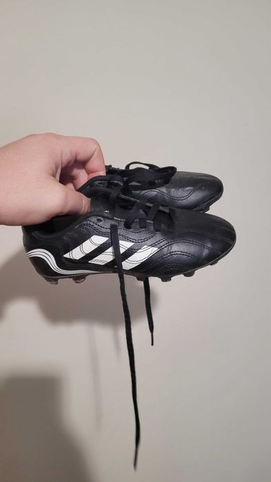 Adidasi Addidas fotbal copii - Crampoane - marimea 31