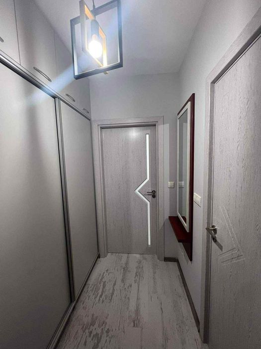 Дава се под наем Едностаен апартамент в София, Студентски град - 40 кв.м за 450 € - Снимка #2