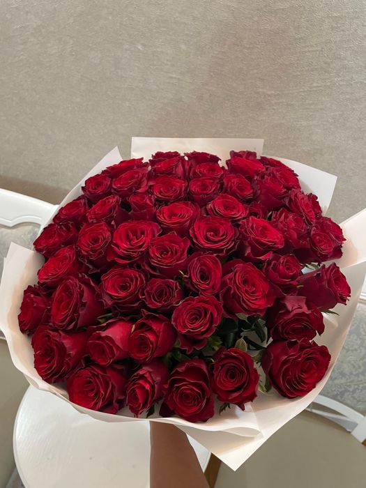 Красные розы обьемные