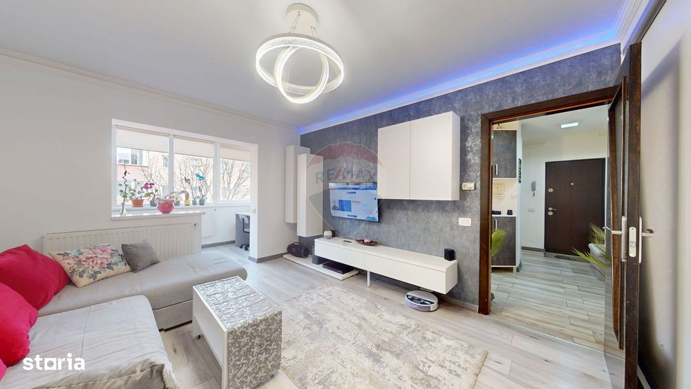 Apartament 3 camere, 2 băi, 2 parcări de vânzare zona Avantgarden 2