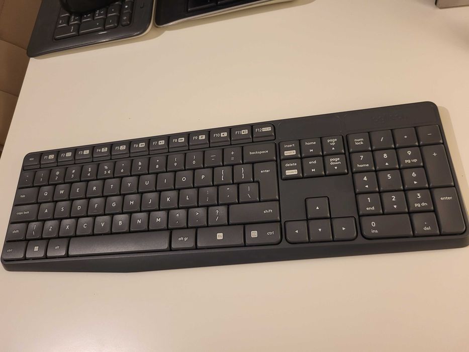 logitech k235 + mouse silent m220