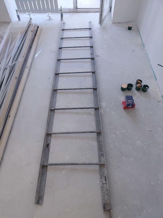 Продам металлическую лестницу