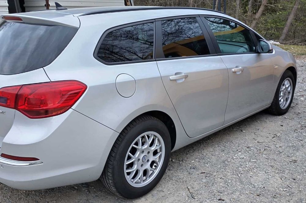 OPEL Astra 2013 — imagine 19