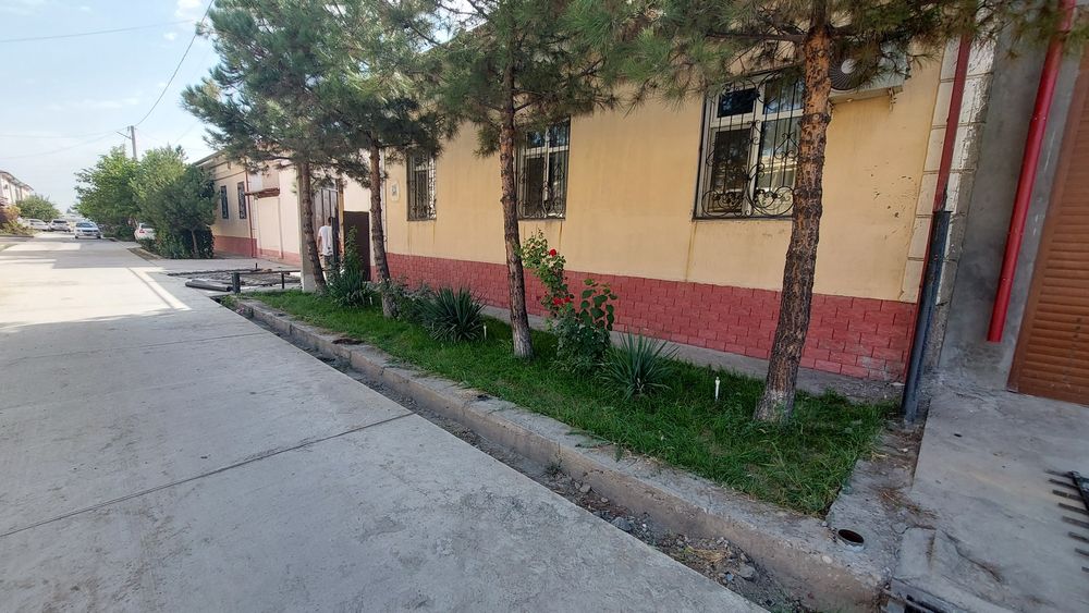 Uy sotiladi. Yangi Gulzor MFY.