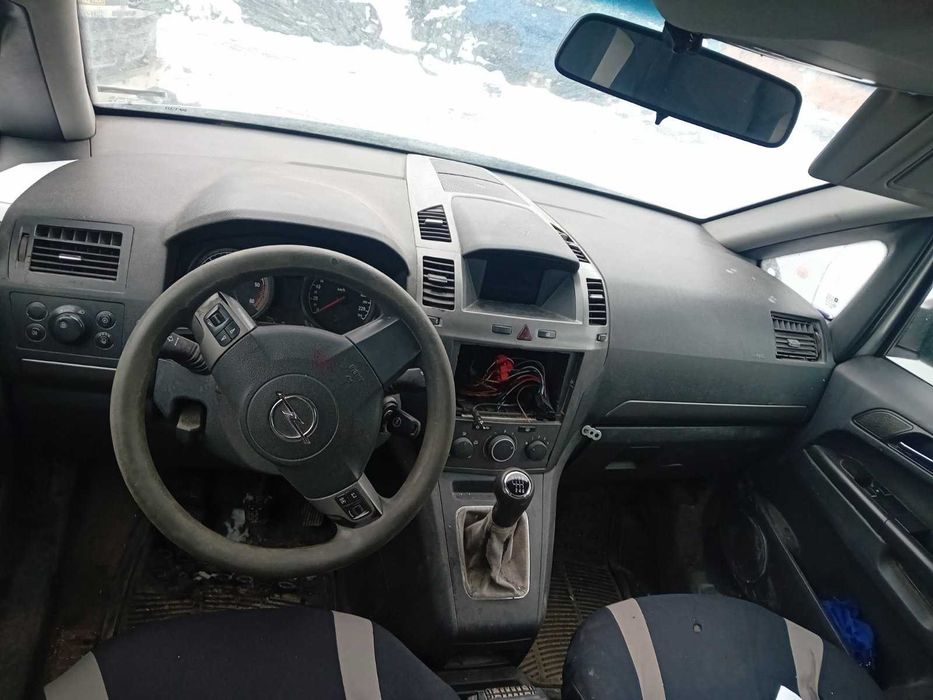 Опел Зафира Б 1.9 НА ЧАСТИ