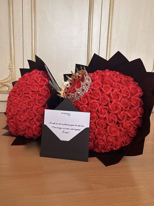 Buchet 101 trandafiri de sapun cu mesaj personalizat