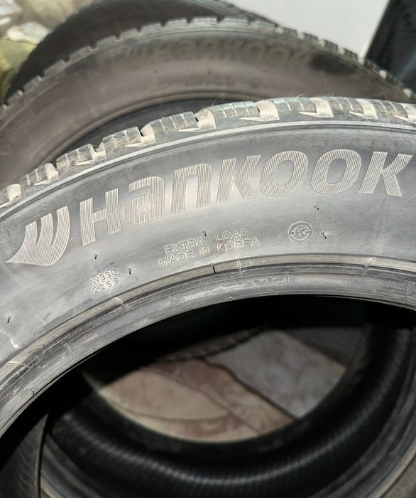 Продаю шины зимние hankook размер  215х 55х 18