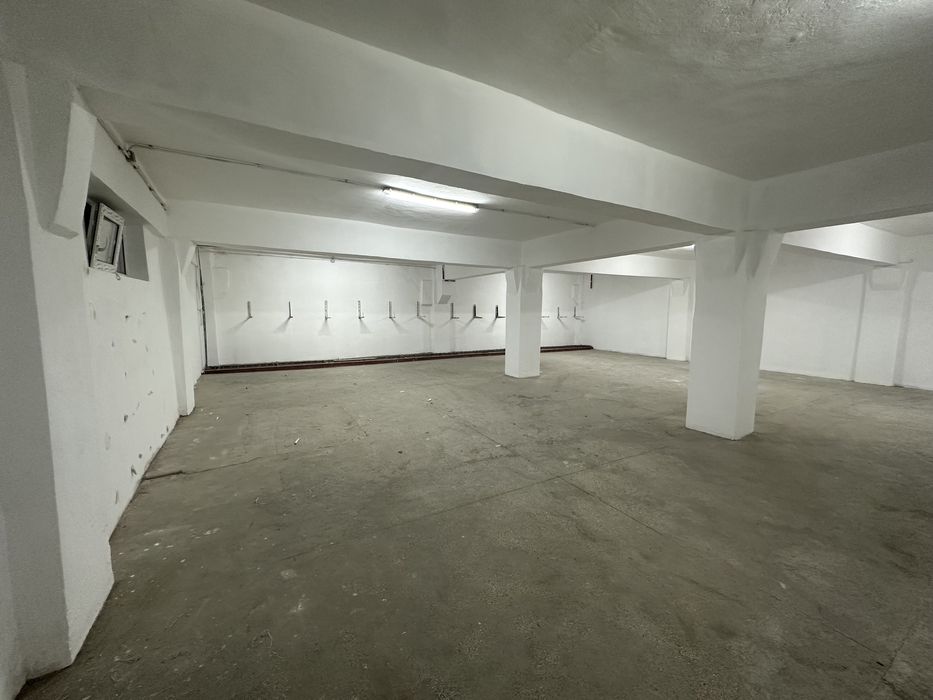 Inchiriez spatiu depozitare