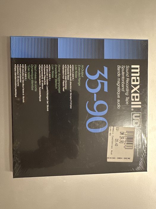 Banda magnetofon sigilata Maxell 35-90 18cm.