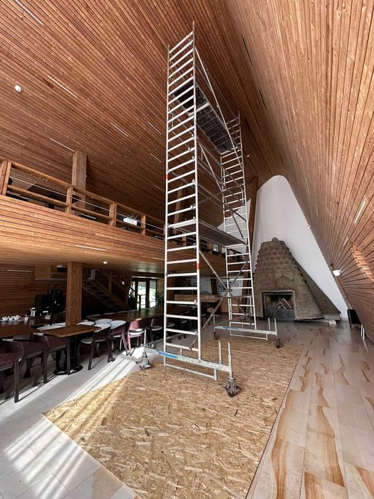 schela fixa si mobila de Închiriat