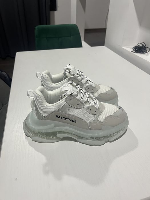 Vand adidasi Balenciaga Triple S