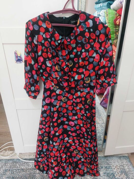 Вечерния платья, женская одежда