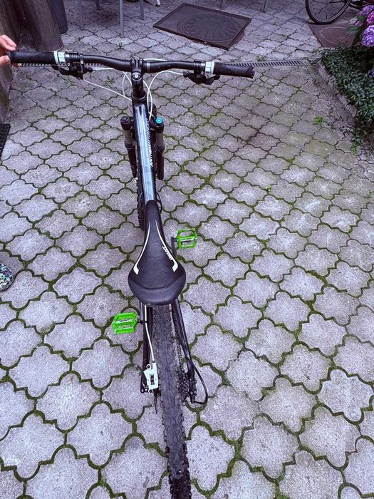 Bicicleta Giant full suspension