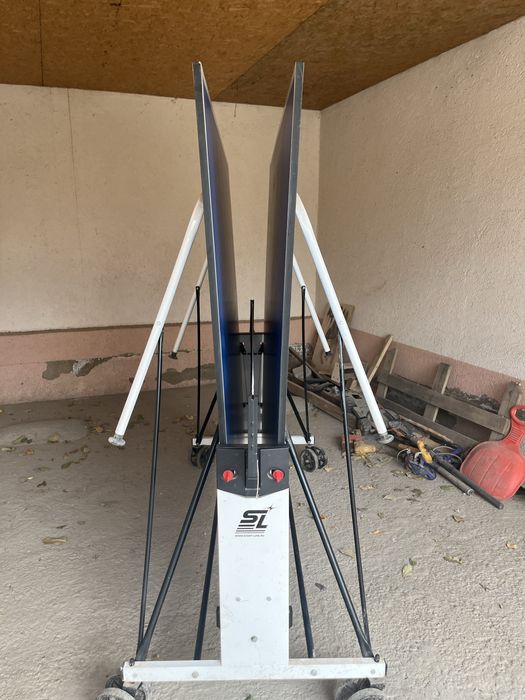 Тенисный стол.